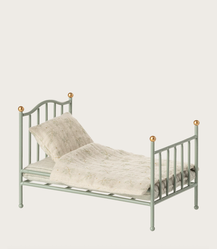 Single Bed Mouse