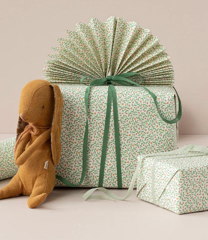 Giftwrap Berry Branches 10m - 1