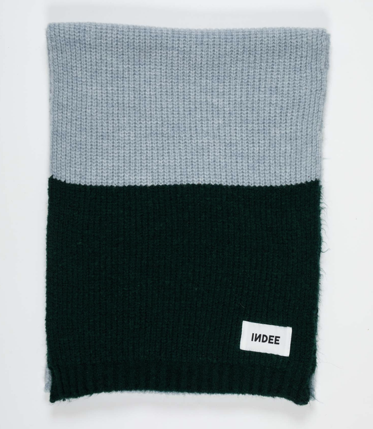 Tudor Scarf